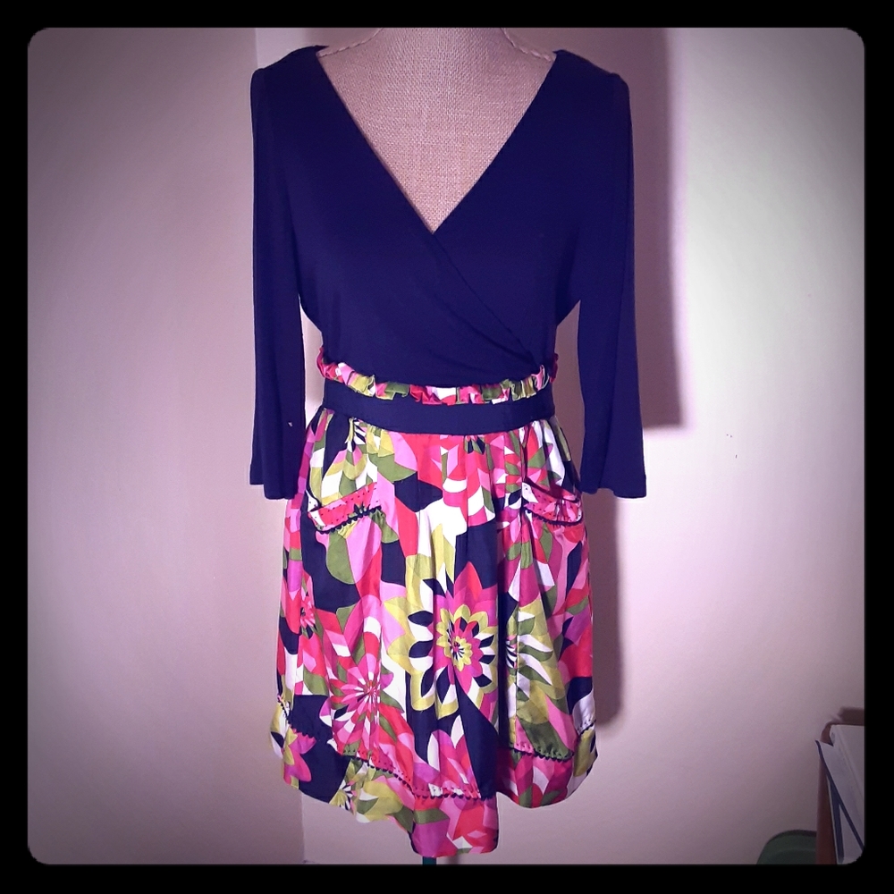 Phoebe  Couture navy&floral print v neck dress